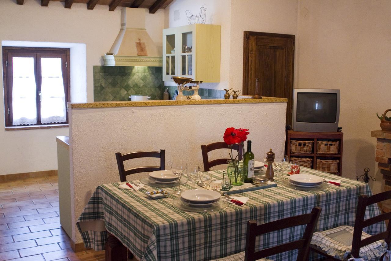 Agriturismo Santa Caterina Castelnuovo di Val di Cecina Room photo